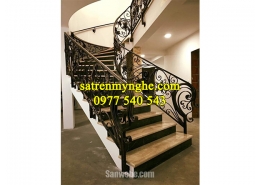 Cầu thang sắt 13